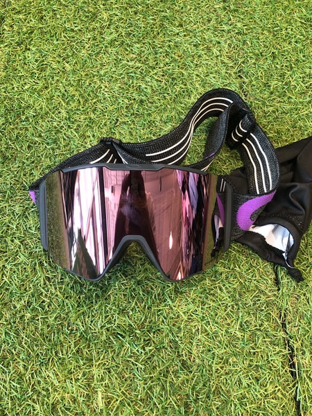 Black Women's Oakley Ski Goggles (Used)