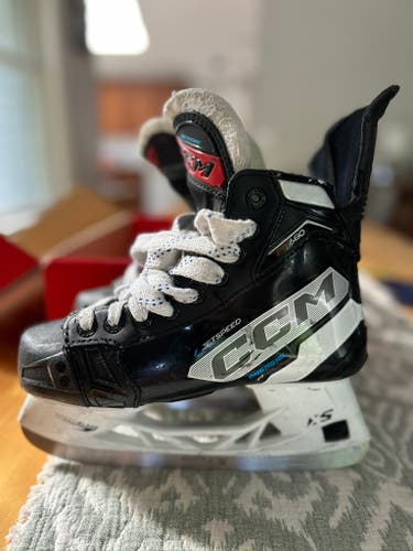CCM Jetspeed FT680 Hockey Skates Regular Width Size 3 (Used)
