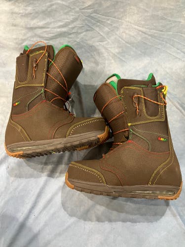Men's Size M 8.0 (W 9.0) Burton Ruler Snowboard Boots Medium Flex All Mountain (Used)