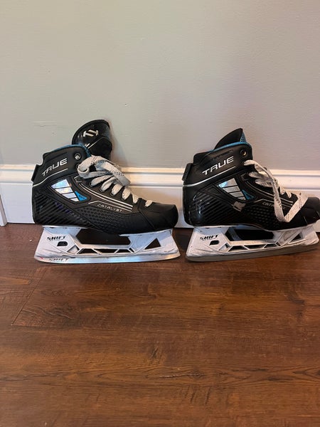 True Catalyst 5X4 Hockey Goalie Skates Regular Width Size 5 (Used)