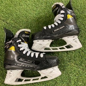 Bauer Supreme 3S Pro Hockey Skates | Size 2.5EE