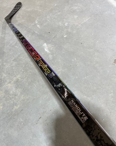 CCM Trigger 9 Pro Stock Hockey Stick Grip 80 Flex P90T Right 3349