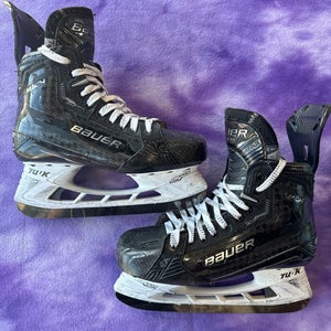 Senior Bauer Supreme Mach Hockey Skates Regular Width 7.5 (Used)