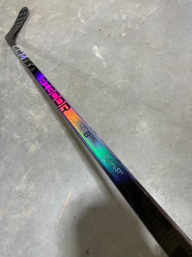 CCM Trigger 8 Pro Stock Hockey Stick Grip 75 Flex P28M Right 3327