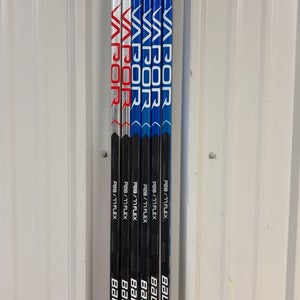 Senior Bauer Vapor Hyperlite Right Handed Hockey Stick P28 (New)