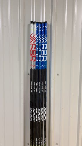 Senior Bauer Vapor Hyperlite Right Handed Hockey Stick P28 (New)
