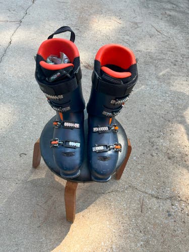 Mondo 30 & up Unisex Roxa All Mountain Element 120 Ski Boots Stiff Flex (Used)
