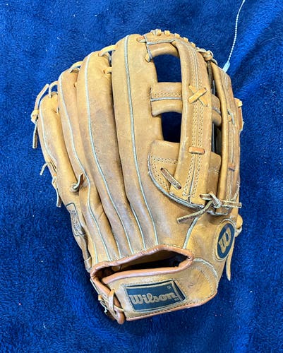 Wilson Boss Softball RH Throw 12" All-Purpose Glove
