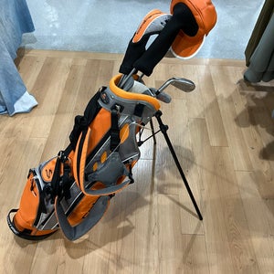 Junior Cobra Junior Full Set Clubs (Full Set) Right Handed 6 Clubs( Used)