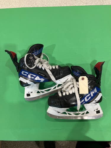 Intermediate CCM Jetspeed XTRA PLUS Hockey Skates | Size 6 (Used)
