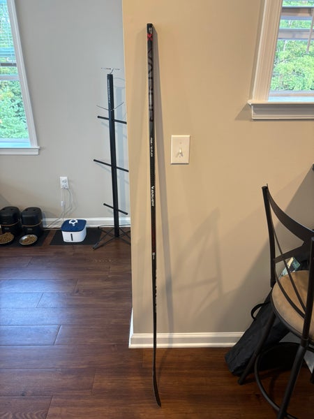Senior Bauer Vapor X5 Pro Right Handed Hockey Stick P28 (Used)