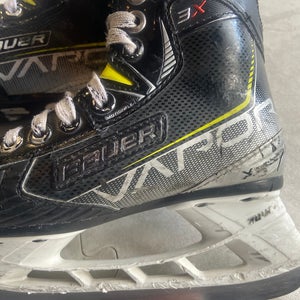 2023 Bauer Vapor 3X Hockey Skates Regular Width 12 (Used)