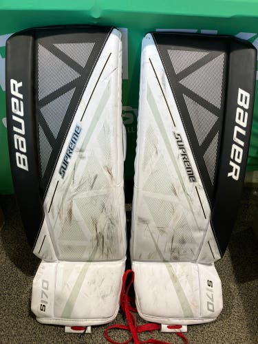 White 31" Junior Bauer Supreme S170 Goalie Leg Pads (Used)