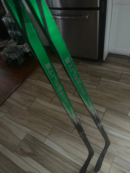 2 pack Senior Bauer Vapor Hyperlite Right Handed Hockey Stick P92 Pro Stock (Used)