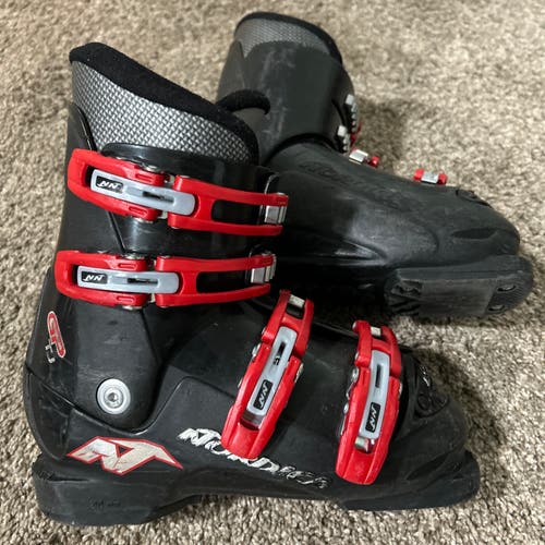Nordica GPTJ Kids Ski Boots Mondo 21.5 - Youth Size 3 - 250mm
