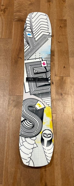 Kid's Snowboard All Mountain Without Bindings Soft Flex True Twin (Used)