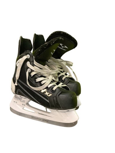Used Victoria Sport ANATOMICAL HX1 Junior Hockey Skate Junior 03 11686-S000045770