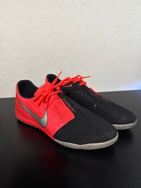 Black Men's Size M 10.0 (W 11.0) Adult Nike Shoes (Used)