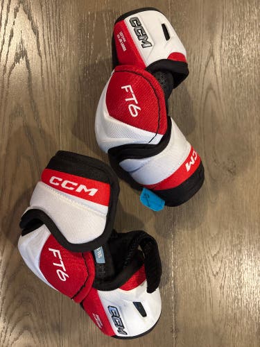 Junior Large CCM Jetspeed ft6 Elbow Pads (Used)