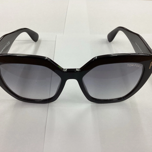Tom Ford Phoebe Sunglasses Cat Eye Gray Gradient Lens Full Rim 56 x 17 140mm Black (Used)