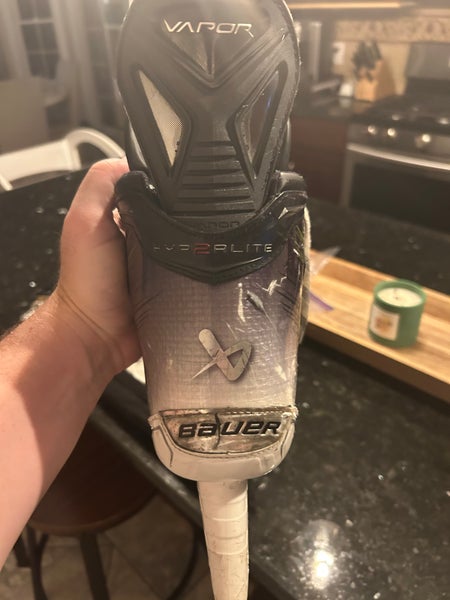 2024 Bauer Vapor Hyperlite 2 Hockey Skates Extra Wide Width 8 (Used)