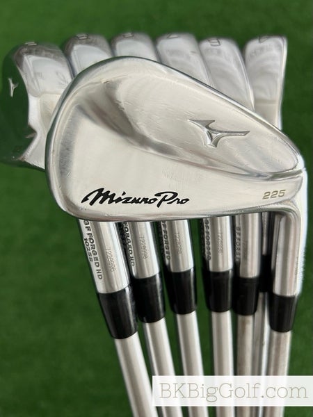 Mizuno Pro 225 Forged Iron Set 4-P / KBS Tour C-Taper 120 Stiff
