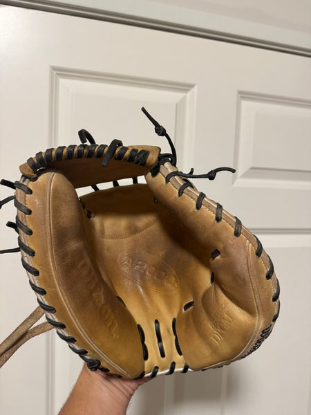 Wilson A2000 RH Catcher's Baseball Glove 33" (Used)