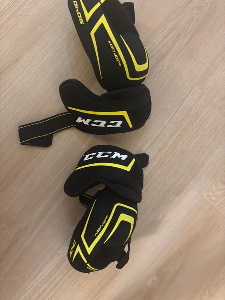Junior Large CCM Tacks 9040 Elbow Pads (New)