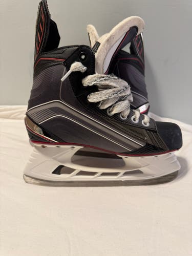 Bauer Vapor X600 Hockey Skates Regular Width Size 5.5 (Used)