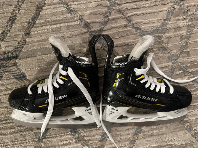 2024 Bauer Supreme M5 Pro Hockey Skates Extra Wide Width Size 2 (Used)
