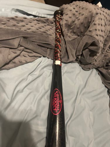 Louisville Slugger Genuine Wood Bat (-3) 27 oz 30" (Used)
