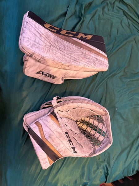 CCM Extreme Flex Pro Full Right Pro Stock (Used)