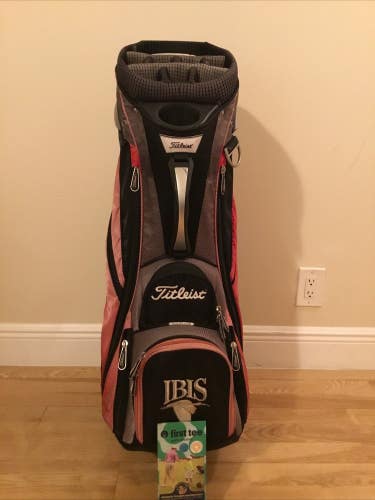 Titleist Cart Golf Bag with 15-way Dividers (No Rain Cover)