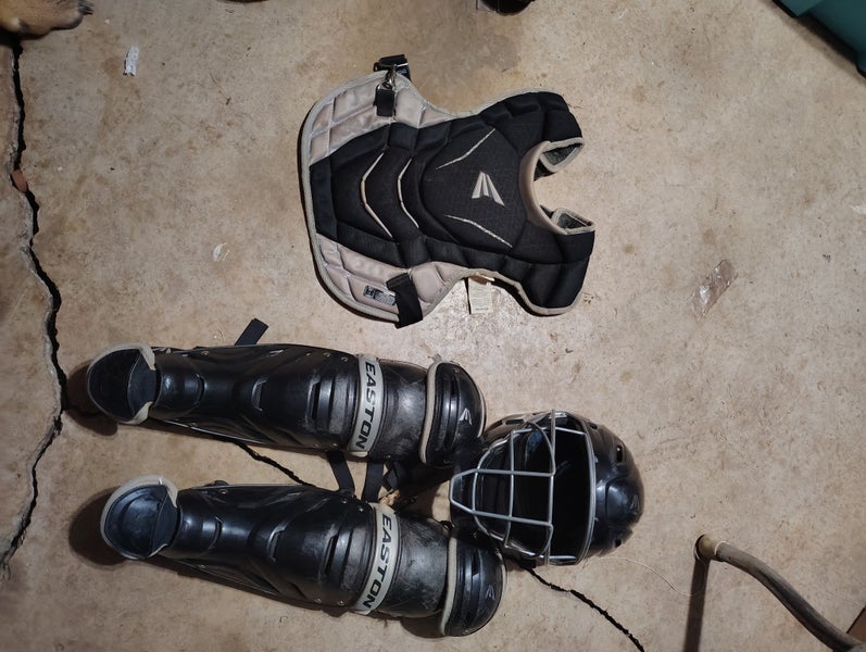 Intermediate Easton Game Time Catcher's Set (Used)