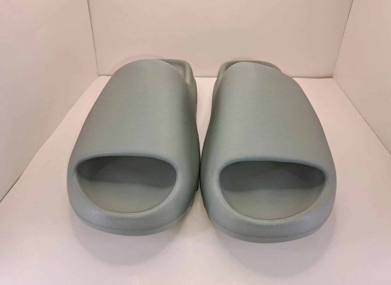 NEW WITHOUT BOX Size 6 Salt Adidas Yeezy Slide  display picture 2