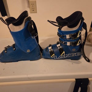 Mondo 23 & 23.5 Lange All Mountain Ski Boots (Used)