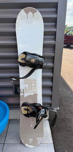 Forum JP Walker PRO Snowboard With Bindings, Boots, and Bag.  (Used)