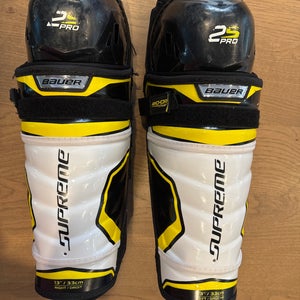 Intermediate Bauer Supreme 2S Pro 13" Shin Pads (Used)