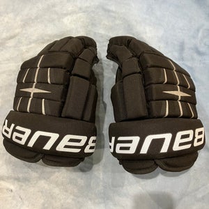 Black Senior Bauer 4 Roll Gloves 13" (Used)