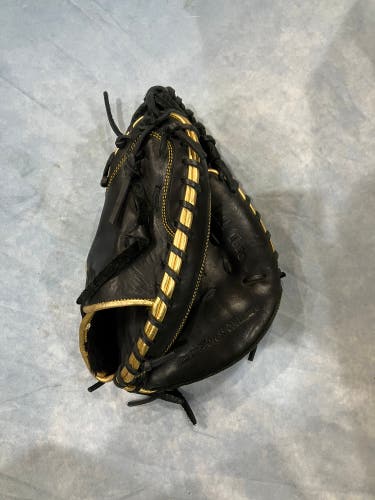 Black Rawlings Gold Glove Elite RH Catcher's Baseball Glove 32.5" (Used)