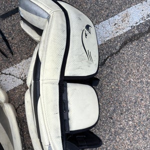 Medium Eagle Goalie Leg Pads (Used)
