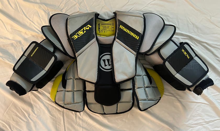 Small / Medium Warrior Ritual X3E Goalie Chest Protector (Used)