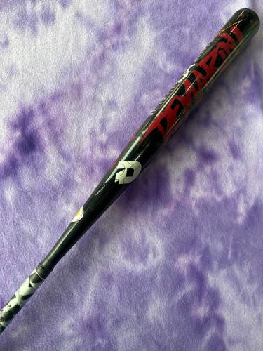 Black DeMarini Ultimate Weapon Alloy Bat (-6) Alloy 28 oz 34" (Used)