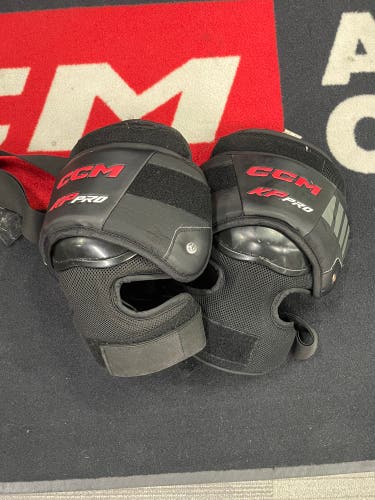 CCM KP Pro Knee Guards