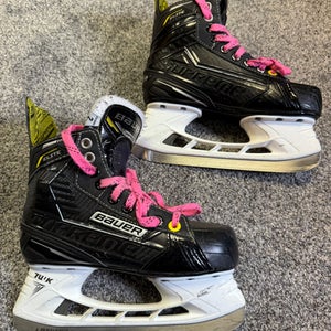 Bauer Supreme Elite Hockey Skates Size 2 (Used)