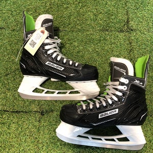 Intermediate Bauer XLS Hockey Skates Regular Width Size 4 (Used)