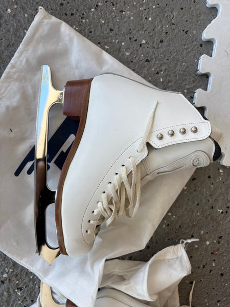 Riedell Figure Skates B Adult 6.5 (New)
