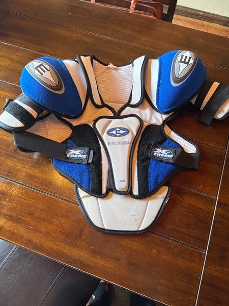 Men's Large Senior Easton X-treme Shoulder Pads (Used)