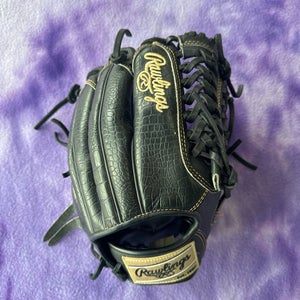 Black Rawlings Heart of the Hide RH Outfield Baseball Glove 11.75" (Used)