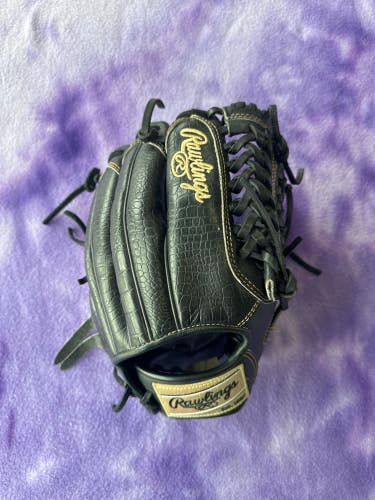 Black Rawlings Heart of the Hide RH Outfield Baseball Glove 11.75" (Used)